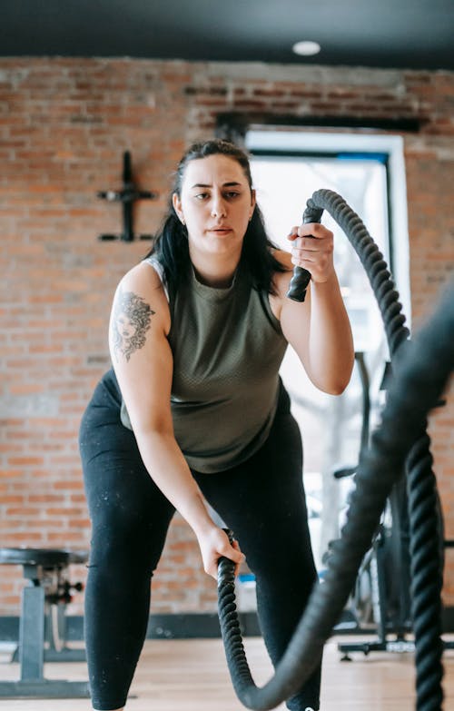 Transformation physique femme : avant après en musculation